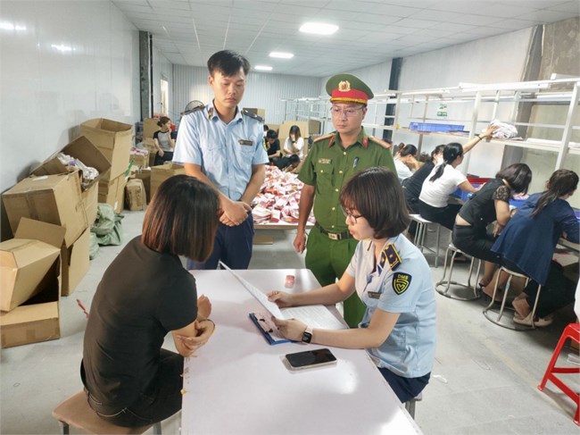 Kiểm tra, phát hiện và thu giữ thuốc lá điện tử có số lượng lớn nhất từ trước đến nay (31/10/2023)
